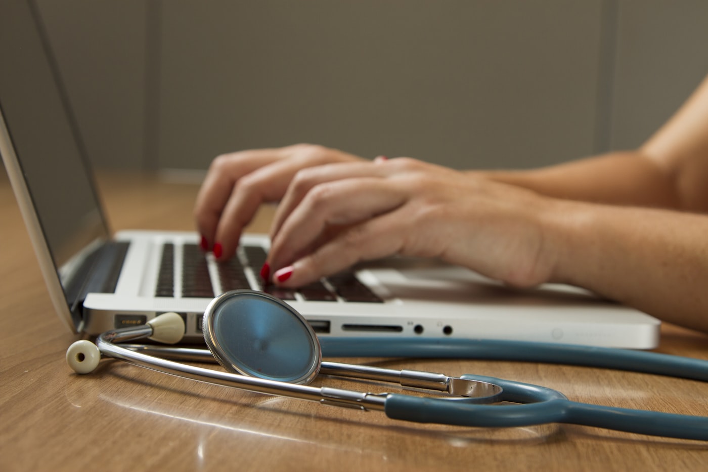 Cardiology-Specific EHR vs. General EHR: Why Specialty Fit Matters
